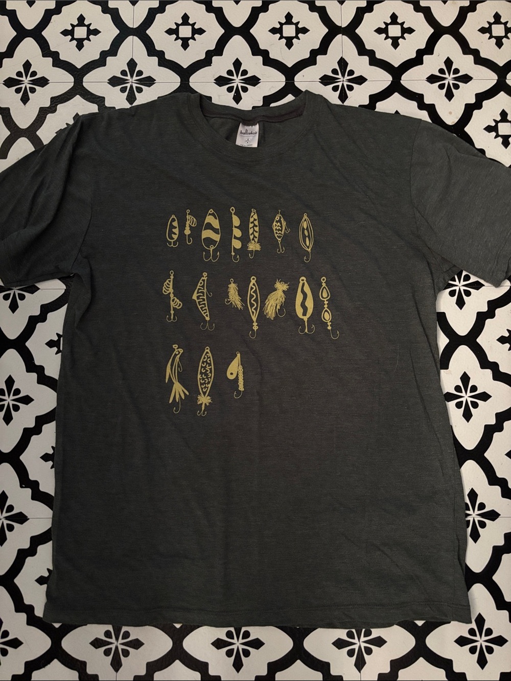 Men’s XL Olive greenish grey Casual Crew Neck Tee with fishing lures.
